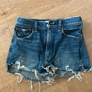 Abercrombie mom high rise shorts 25